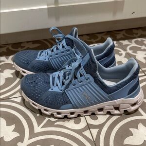 ON Swiss engineered footware Women’s Cloud Helion Athletic Sneakers 7.5 Lake/Sky